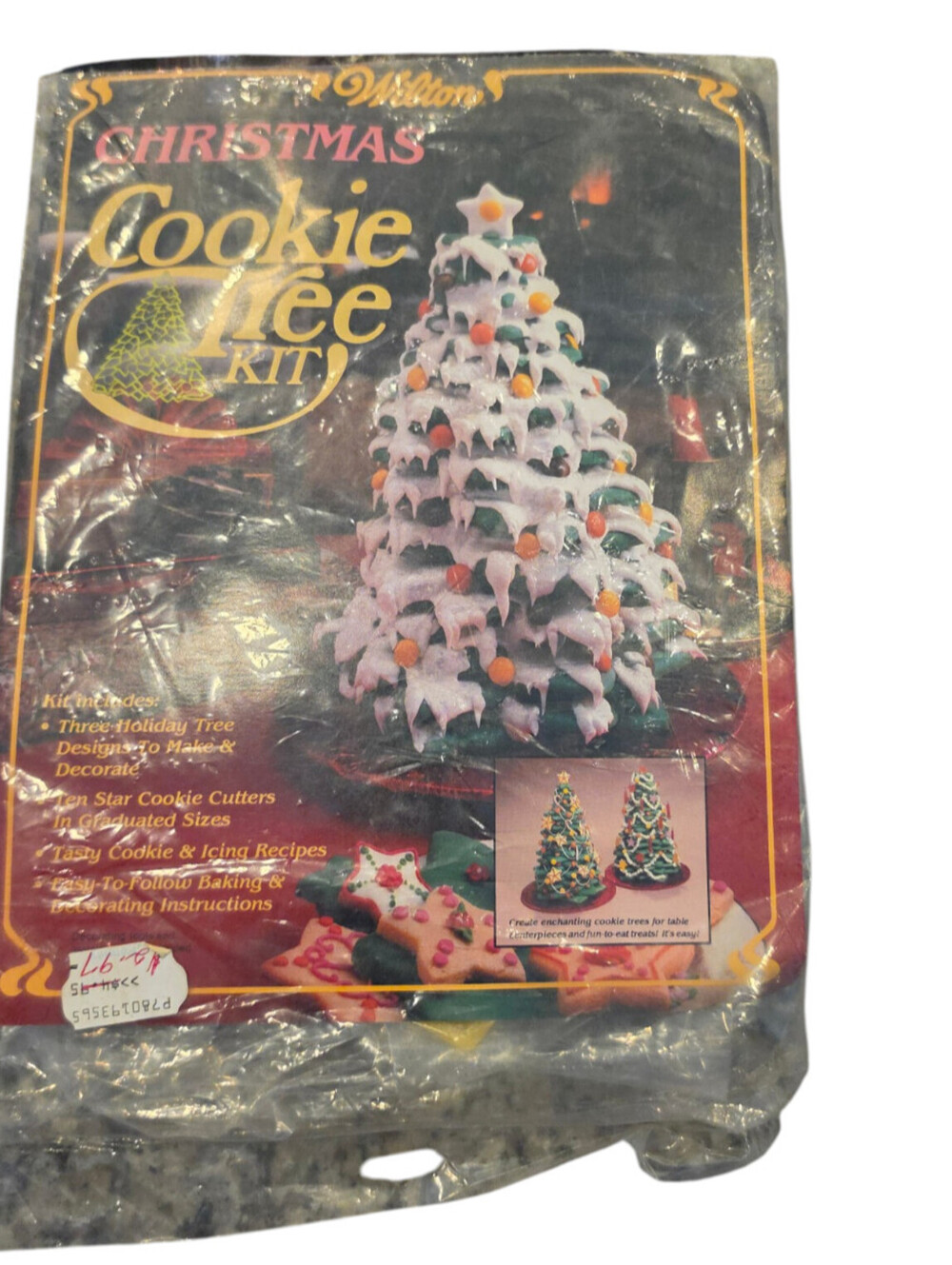 Wilton Cookie Tree Kit Make Festive Christmas Tree with Cookies 10 Piece Kit